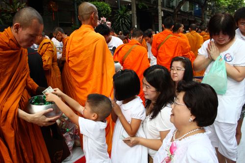 ภาพ No.2224:ตักบาตร เยาวราช