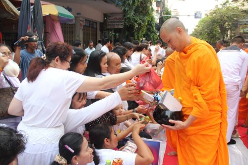 ภาพ No.2227:ตักบาตร เยาวราช