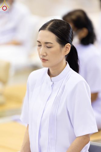 ภาพ No.105473:พิธีปฏิบัติธรรมและพิธีบูชาข้าวพระ ในวันจันทร์ที่ 1 มกราคม พ.ศ. 2567 ณ สภาธรรมกายสากล วัดพระธรรมกาย