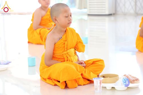 ภาพ No.320651:วันที่ 6-9 เมษายน พ.ศ.2569 สามเณรสวดมนต์ทำวัตรเช้า-เย็น  เข้าฐานกิจกรรม ฝึกUG5 นั่งสมาธิ ปฏิบัติธรรม ณ ศูนย์ปฏิบัติธรรมและศูนย์อบรมเยาวชนเพชรบุรี  ต.ท่าแลง อ.ท่ายาง จ.เพชรบุรี