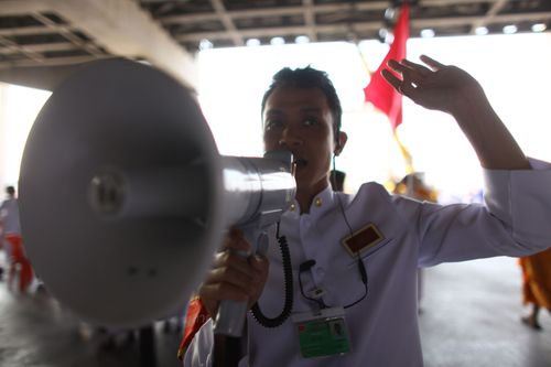 ภาพ No.832:เจ้าหน้าที่ อาสาสมัคร