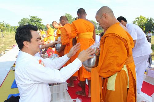 ภาพ No.3658:พิธีถวายสังฆทานแด่คณะสงฆ์ 286 วัด ใน 4 จังหวัดภาคใต้ ครั้งที่ 82