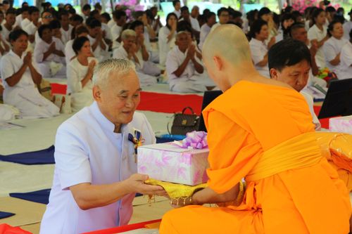 ภาพ No.493:บวชอุทิศชีวิต