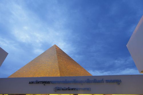 ภาพ No.510:ประดิษฐานอัฐิธาตุในวิหารคุณยายฯ