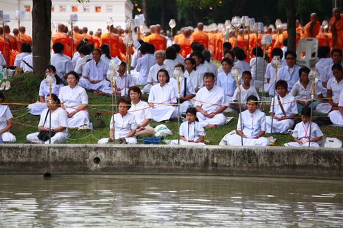 ภาพ No.503:ประดิษฐานอัฐิธาตุในวิหารคุณยายฯ