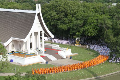 ภาพ No.449:ขบวนอัญเชิญอัฐิธาตุคุณยายฯ