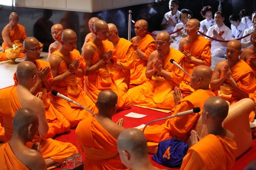 ภาพ No.486:บวชอุทิศชีวิต