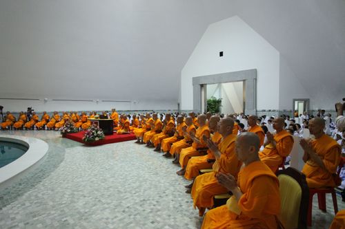 ภาพ No.507:ประดิษฐานอัฐิธาตุในวิหารคุณยายฯ