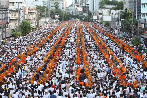 ภาพ No.2249:ตักบาตร Terminal21 อโศก-มนตรี