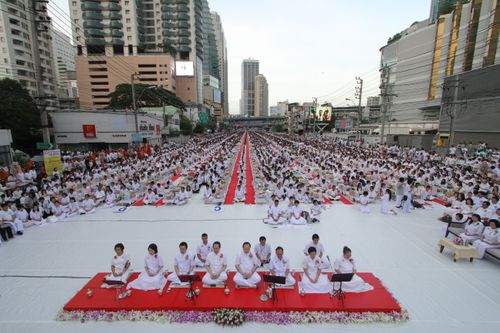 ภาพ No.2252:ตักบาตร Terminal21 อโศก-มนตรี