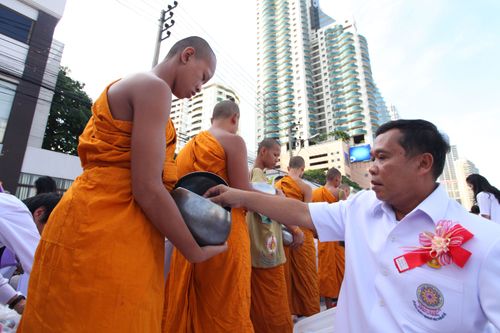 ภาพ No.2263:ตักบาตร Terminal21 อโศก-มนตรี