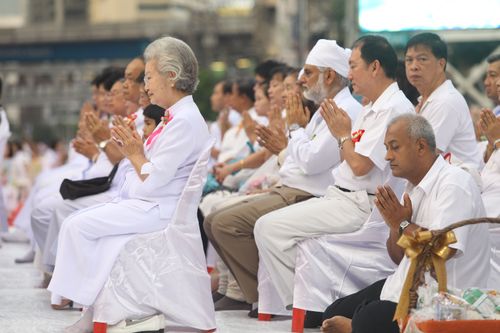 ภาพ No.2275:ตักบาตร Terminal21 อโศก-มนตรี