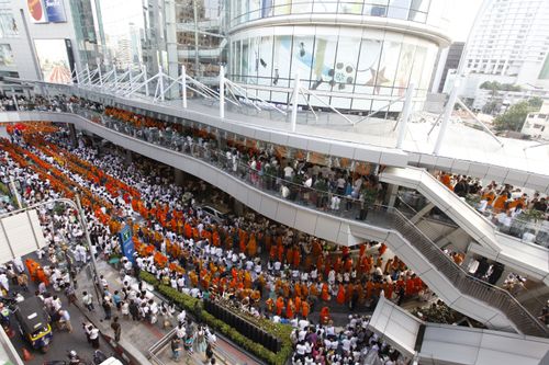 ภาพ No.2282:ตักบาตร Terminal21 อโศก-มนตรี