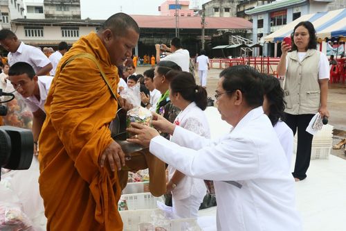 ภาพ No.3687:พิธีถวายสังฆทานแด่คณะสงฆ์ 286 วัด ใน 4 จังหวัดภาคใต้ ครั้งที่ 84