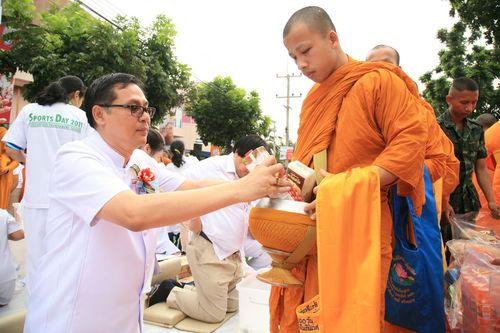 ภาพ No.3752:ตักบาตรพระ 1,111 รูป ลำลูกกา