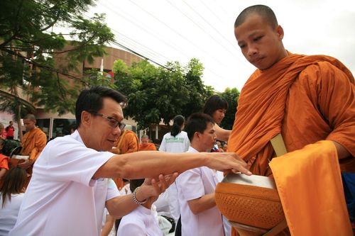 ภาพ No.3751:ตักบาตรพระ 1,111 รูป ลำลูกกา