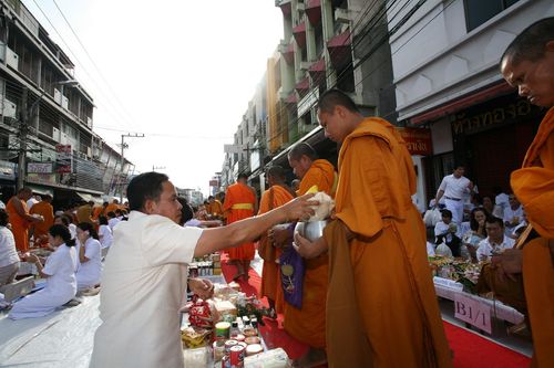 ภาพ No.4417:ตักบาตรนครราชสีมา พระ 22,600 รูป