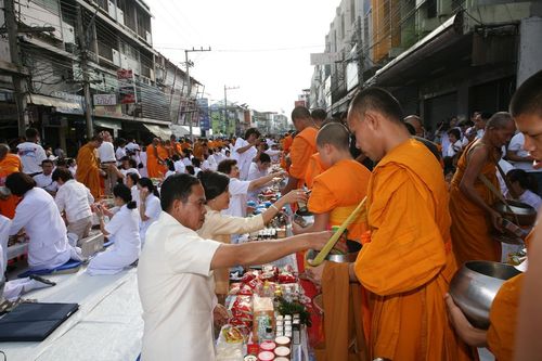 ภาพ No.4422:ตักบาตรนครราชสีมา พระ 22,600 รูป