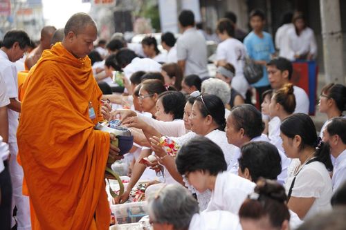 ภาพ No.4432:ตักบาตรนครราชสีมา พระ 22,600 รูป