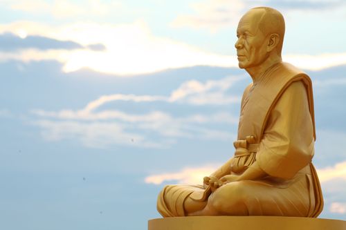 ภาพ No.4485:พิธีตักบาตรพระ 12,800 รูป ณ แผ่นดินเกิด วาระครบรอบ 128 ปี พระมงคลเทพมุนี (สด จนฺทสโร)