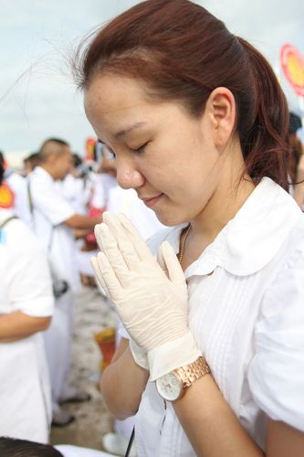 ภาพ No.4557:พิธีปลูกต้นกล้าดอกดาวรวยบรมจักรพรรดิ์ 10 ตุลาคม