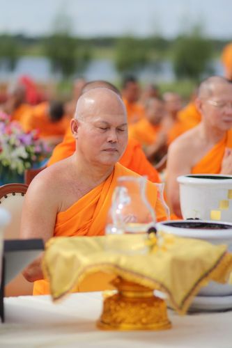 ภาพ No.4559:พิธีปลูกต้นกล้าดอกดาวรวยบรมจักรพรรดิ์ 10 ตุลาคม