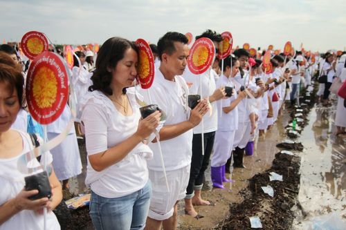 ภาพ No.4565:พิธีปลูกต้นกล้าดอกดาวรวยบรมจักรพรรดิ์ 10 ตุลาคม