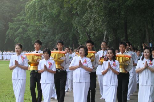 ภาพ No.4602:พิธีบรรพชาธรรมทายาทภาคฤดูฝนรุ่นที่ 1 และยุวชนรอบวัดรุ่นที่ 4