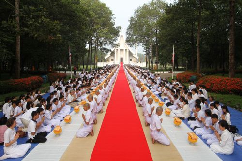 ภาพ No.4621:พิธีบรรพชาธรรมทายาทภาคฤดูฝนรุ่นที่ 1 และยุวชนรอบวัดรุ่นที่ 4