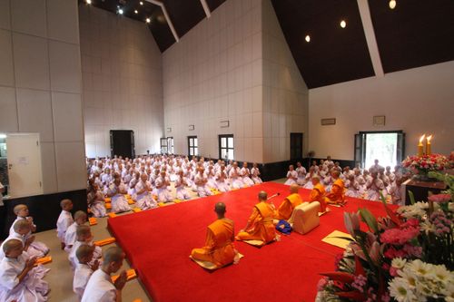 ภาพ No.4625:พิธีบรรพชาธรรมทายาทภาคฤดูฝนรุ่นที่ 1 และยุวชนรอบวัดรุ่นที่ 4