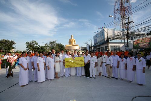 ภาพ No.4652:ตักบาตรร้อยเอ็ดพระ 12,600 รูป ณ ถนนสุริยะเดชบำรุง