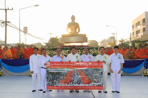 ภาพ No.4745:ตักบาตรลำพูน พระ 10,000 รูป