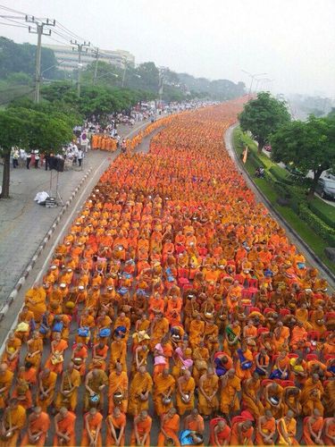 ภาพ No.4874:ตักบาตรมีนบุรี พระ 11,000 รูป