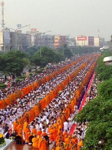 ภาพ No.4870:ตักบาตรมีนบุรี พระ 11,000 รูป