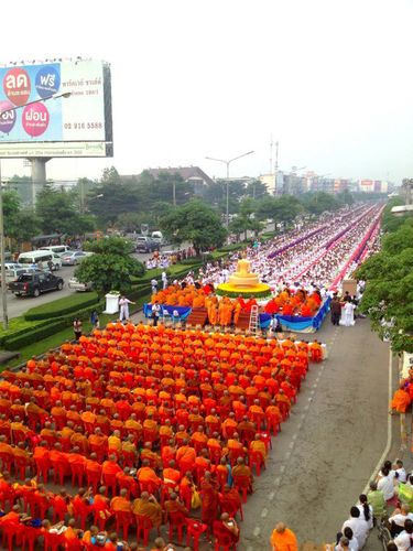 ภาพ No.4875:ตักบาตรมีนบุรี พระ 11,000 รูป