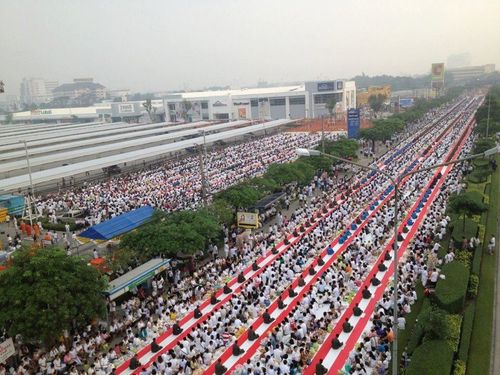 ภาพ No.4876:ตักบาตรมีนบุรี พระ 11,000 รูป