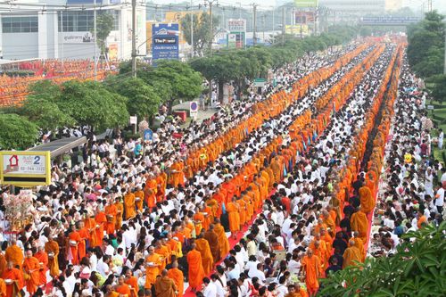 ภาพ No.4890:ตักบาตรมีนบุรี พระ 11,000 รูป