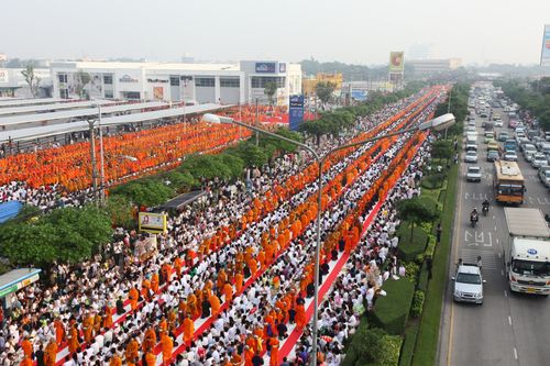 ภาพ No.4889:ตักบาตรมีนบุรี พระ 11,000 รูป