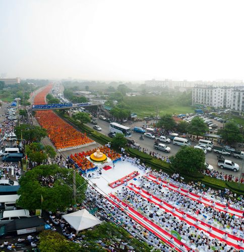 ภาพ No.4856:ตักบาตรมีนบุรี พระ 11,000 รูป