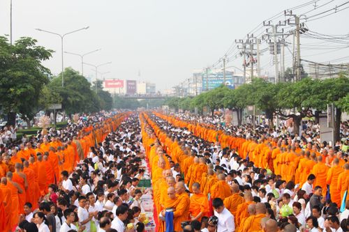 ภาพ No.4866:ตักบาตรมีนบุรี พระ 11,000 รูป