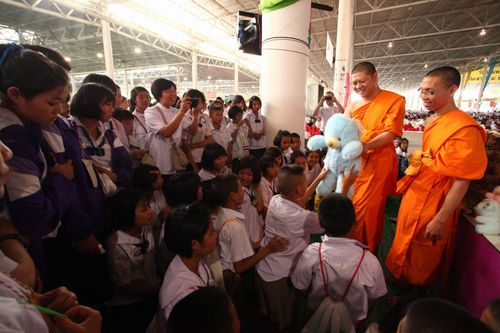 ภาพ No.5019:ประมวลภาพวันรวมพลัง เด็กดี V-Star ครั้งที่ 7