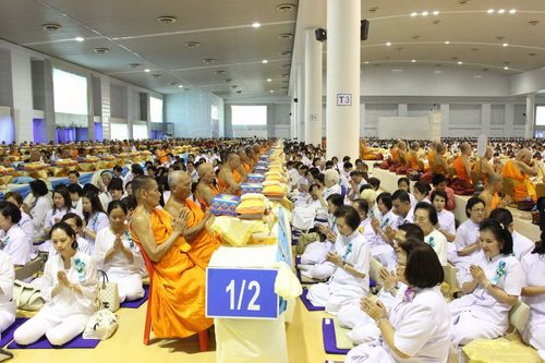 ภาพ No.5329:พิธีทำบุญอายุวัฒนมงคล 6 รอบ 72 ปี พระภาวนาวิริยคุณ (เผด็จ ทตฺตชีโว)