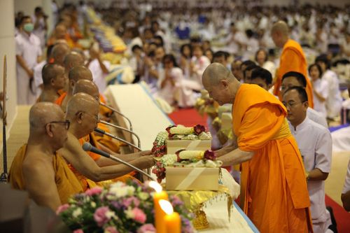 ภาพ No.5349:พิธีทำบุญอายุวัฒนมงคล 6 รอบ 72 ปี พระภาวนาวิริยคุณ (เผด็จ ทตฺตชีโว)