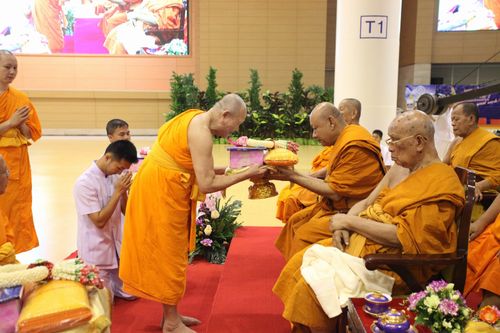 ภาพ No.5363:พิธีทำบุญอายุวัฒนมงคล 6 รอบ 72 ปี พระภาวนาวิริยคุณ (เผด็จ ทตฺตชีโว)