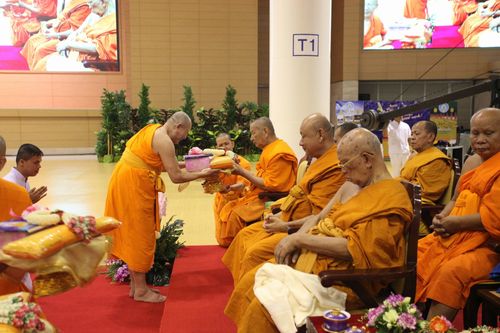 ภาพ No.5366:พิธีทำบุญอายุวัฒนมงคล 6 รอบ 72 ปี พระภาวนาวิริยคุณ (เผด็จ ทตฺตชีโว)