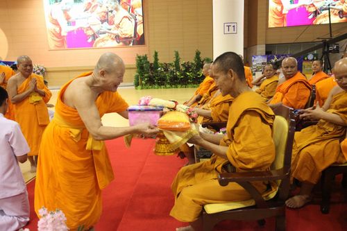 ภาพ No.5368:พิธีทำบุญอายุวัฒนมงคล 6 รอบ 72 ปี พระภาวนาวิริยคุณ (เผด็จ ทตฺตชีโว)