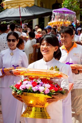 ภาพ No.282970:วันที่ 1 พฤศจิกายน พุ.ศ. 2568 พิธีทอดกฐินสามัคคีทั่วไทย 30,000 วัด  โดยคณะศิษยานุศิษย์ บูชาธรรม 81 ปี  หลวงพ่อธัมมชโย ณ วัดเขาสมอคอน อ.ท่าวุ้ง จ.ลพบุรี