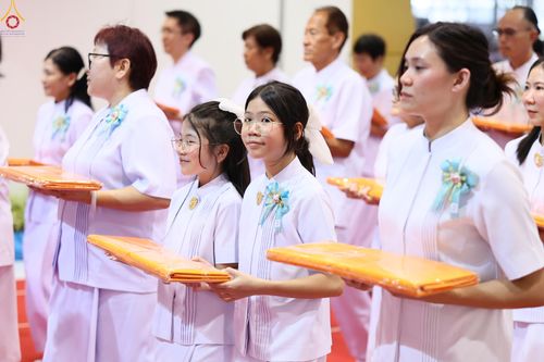 ภาพ No.318457:วันอาทิตย์ต้นเดือนที่ 5 เมษายน พ.ศ.2569 พิธีทอดผ้าป่าสมทบมหาสังฆทาน 40,000 กว่าวัดทั่วประเทศ ณ สภาธรรมกายสากล วัดพระธรรมกาย