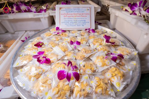 ภาพ No.294870:วันที่ 15 มกราคม พ.ศ. 2569 พิธีถวายภัตตาหารเป็นสังฆทาน แด่พระธรรมยาตรา ณ วัดโบสถ์บน ต.บางคูเวียง จ.นนทบุรี อนุสรณ์สถานลำดับที่ 4 สถานที่เกิดด้วยกายธรรม ในโครงการธรรมยาตรา กตัญญูบูชา มหาปูชนียาจารย์ พระมงคลเทพมุนี(สด จนฺทสโร) พระผู้ปราบมาร อนุสรณ์สถาน 7 แ