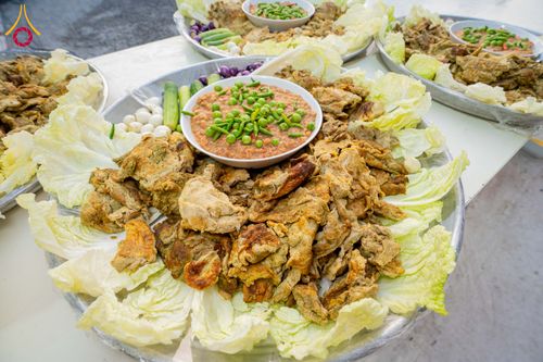 ภาพ No.297935:วันที่ 19 มกราคม พ.ศ. 2569 พิธีถวายภัตตาหารเป็นสังฆทาน แด่พระธรรมยาตรา ณ อนุสรณ์สถานบางปลา วัดบางปลา อำเภอบางเลน จังหวัดนครปฐม ในโครงการธรรมยาตรา กตัญญูบูชา มหาปูชนียาจารย์ พระมงคลเทพมุนี(สด จนฺทสโร) พระผู้ปราบมาร อนุสรณ์สถาน 7 แห่ง ปีที่ 14